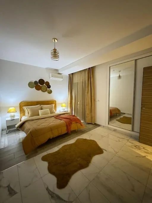 S+1 Luxueux Spacieux Tunis 0*,  Tunisia